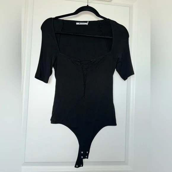 Alexander Wang Stretch Jersey Criss Cross Front Short Sleeve Bodysuit - Picture 4 of 11